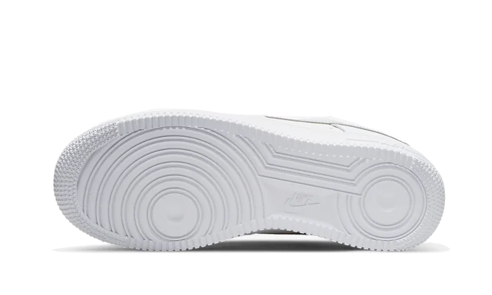 07 Essential White Black Paisley