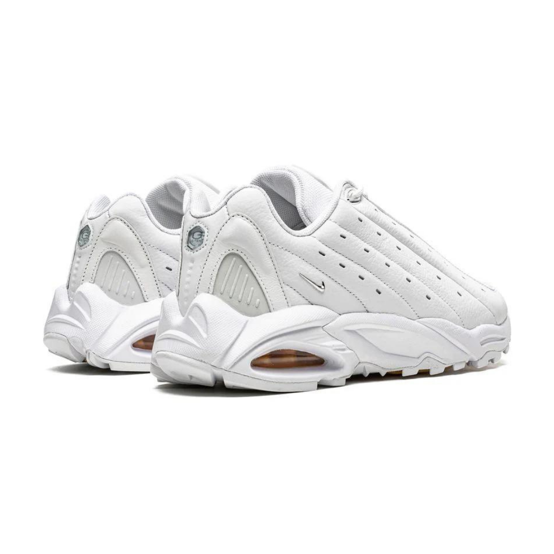 TRIPLE WHITE