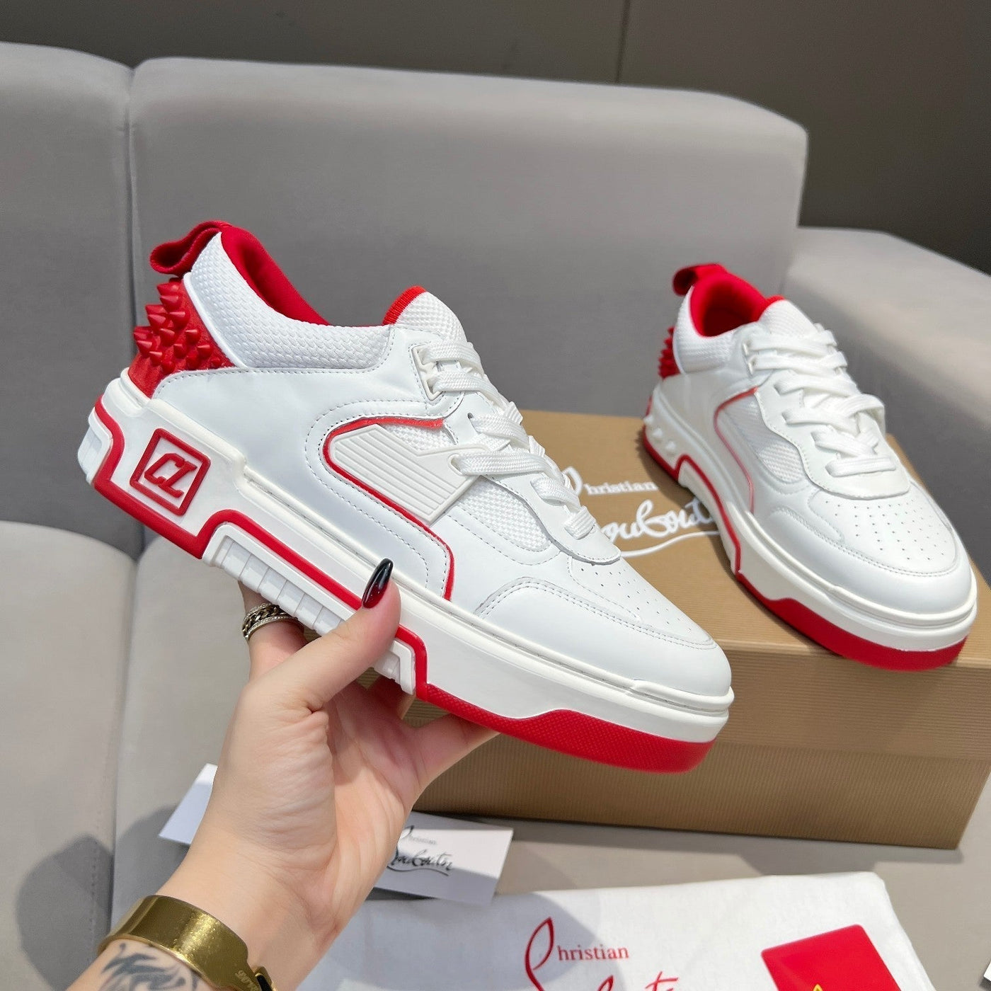White Red Tips