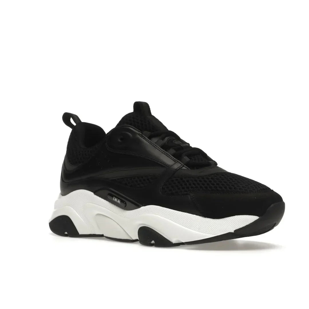 B22 BLACK WHITE